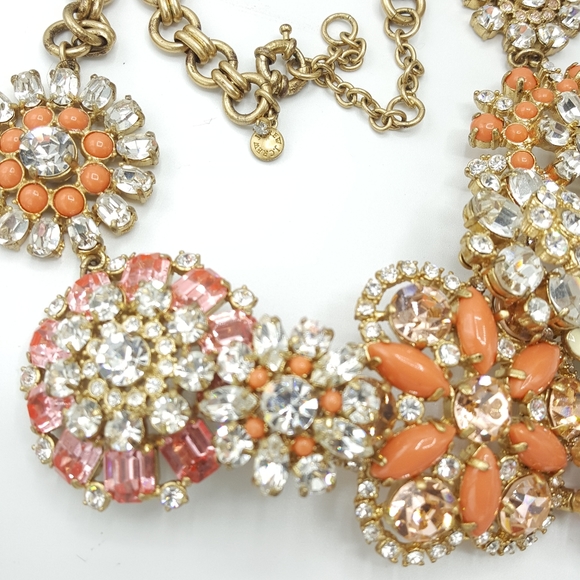 ✅J. Crew Coral Floral Lattice Statement Necklace - Picture 4 of 8